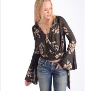 Free People Fiona Floral Print Top Surplice Faux‎ Wrap Brown Slit Bell Sleeve XS